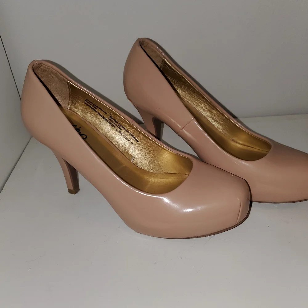 Cream Mossimo heels - Picture 2 of 5